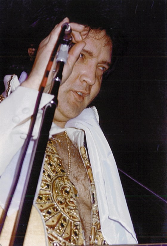 elvis-presley-1977-05-23